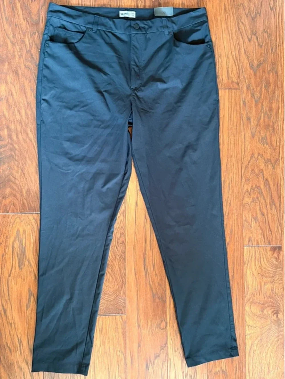 VRST Men’s Black Slim Fit Chinos. 40x34. NWT!
